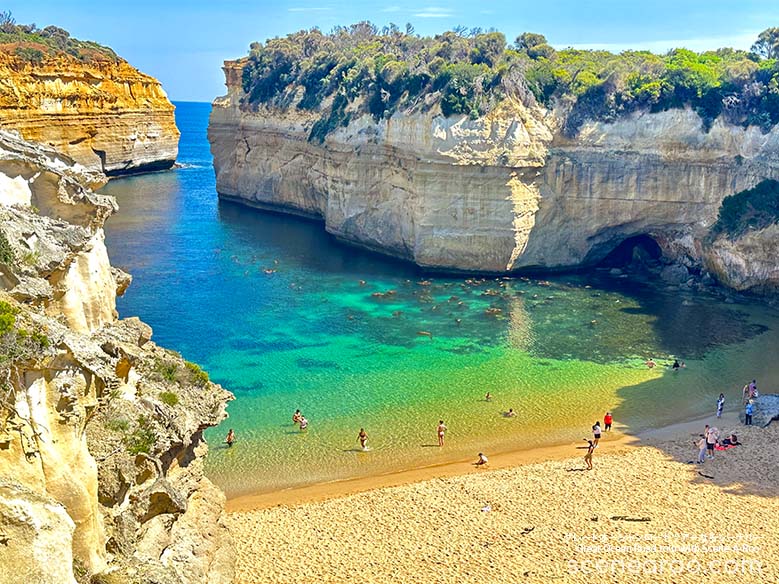 Loch Ard Gorge - The Great Ocean Road tour with Scene-A-Roo